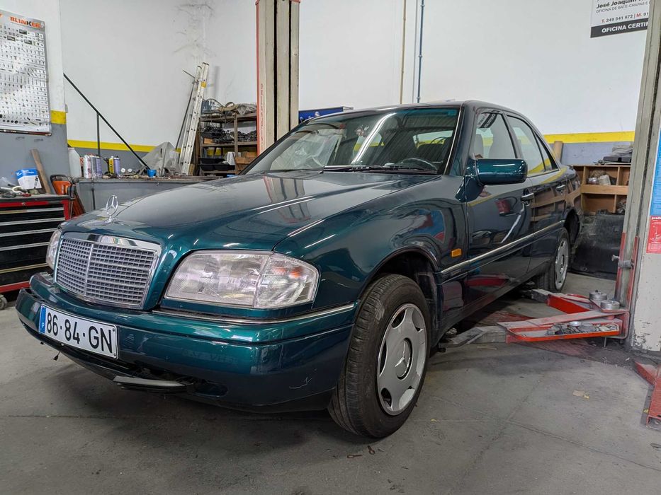 Mercedes-Benz C200 (W202) Diesel Automático com 132.387km REAIS!