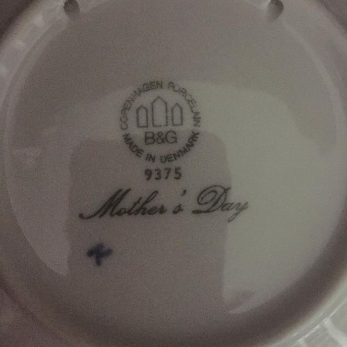B&G, porcelana duńska, talerzyk z okazji dnia matki 1975, sarna