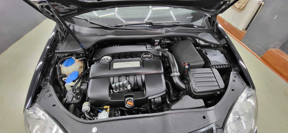 Продам Гольфа універсал 2008 року. Газ бензин. Мотор 1,6. 102 к.с.