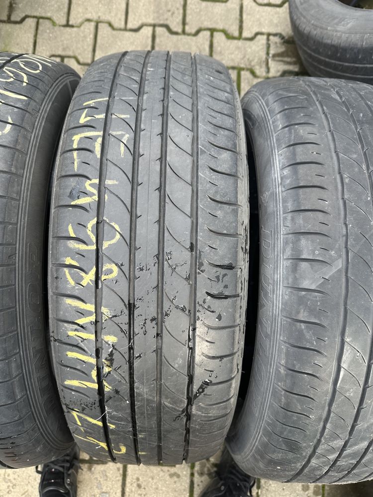 235/55/20 Dunlop