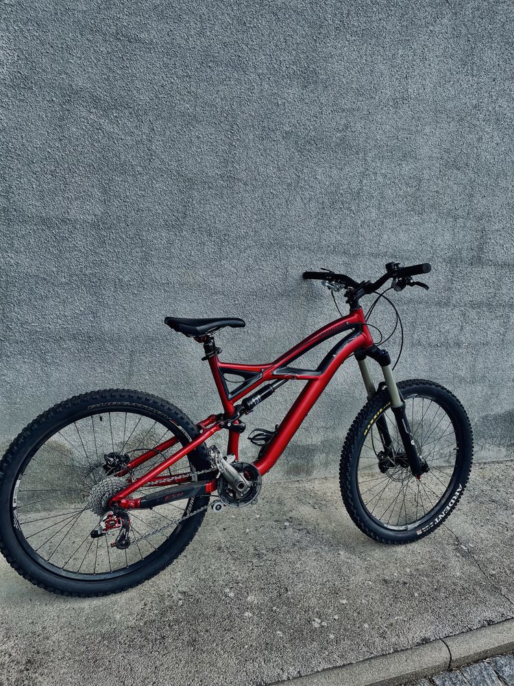 Bicicleta enduro specialized