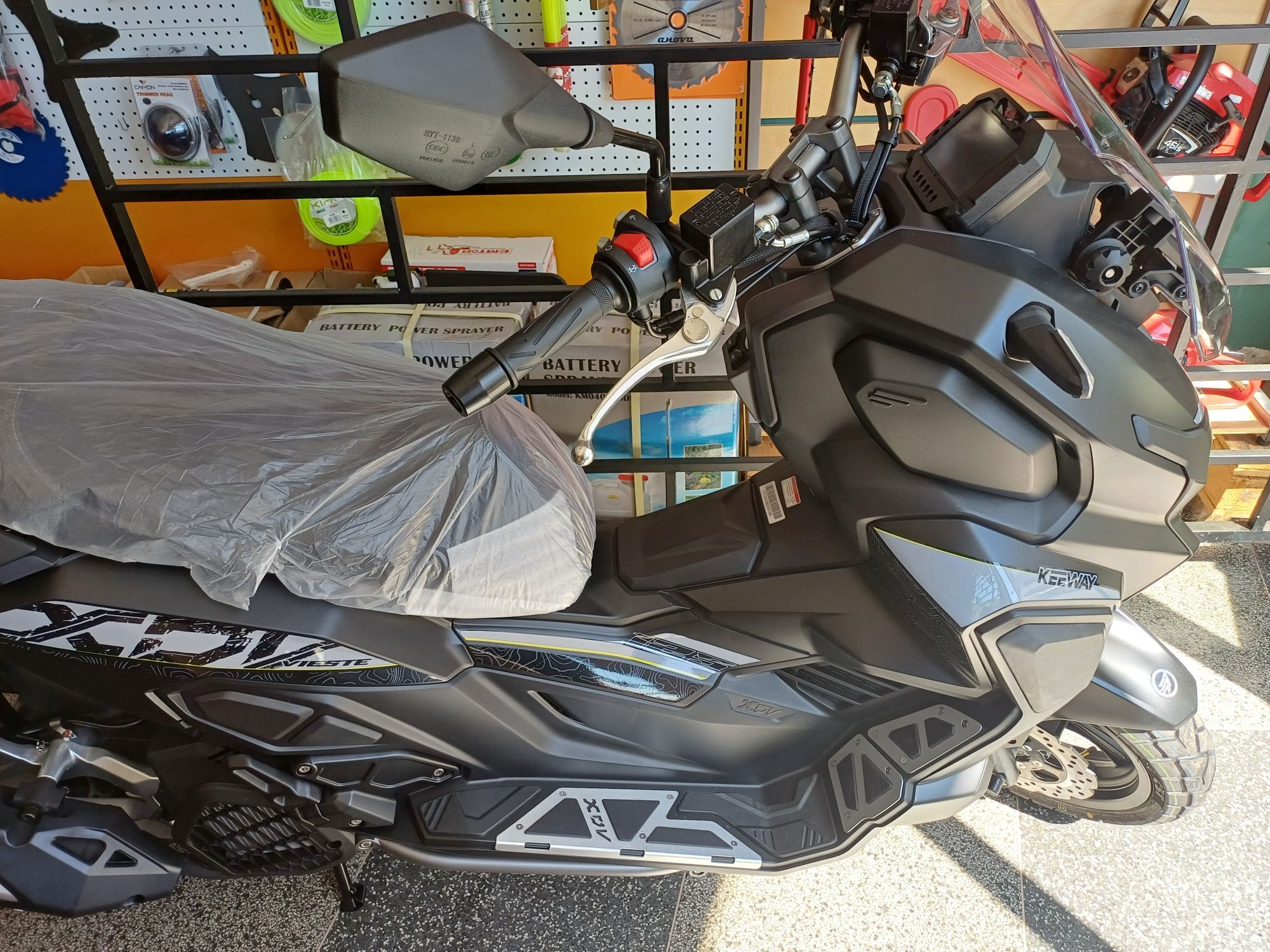 Keeway vieste xdv 125 igual a nova