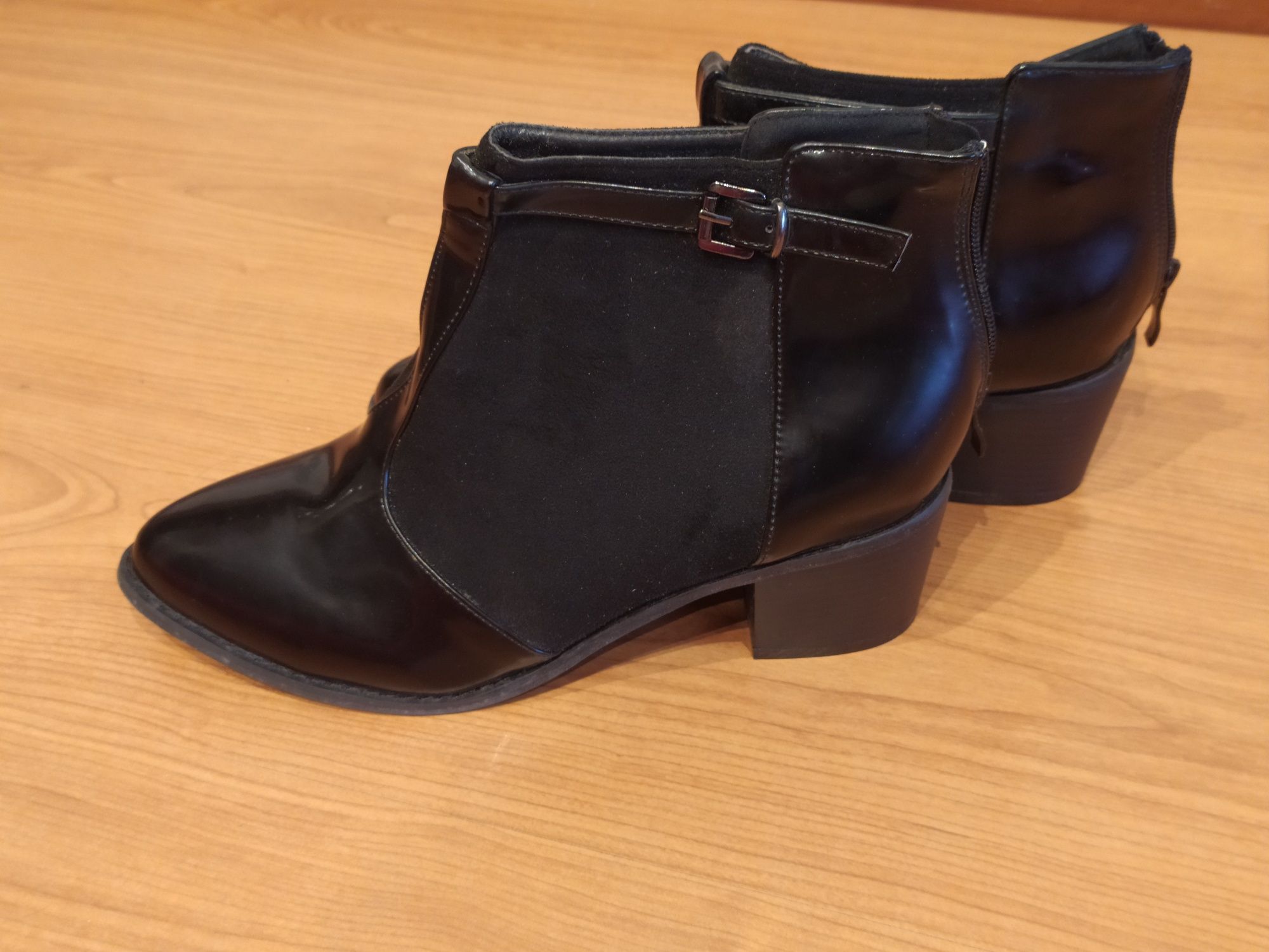 Botins Preto tamanho 41