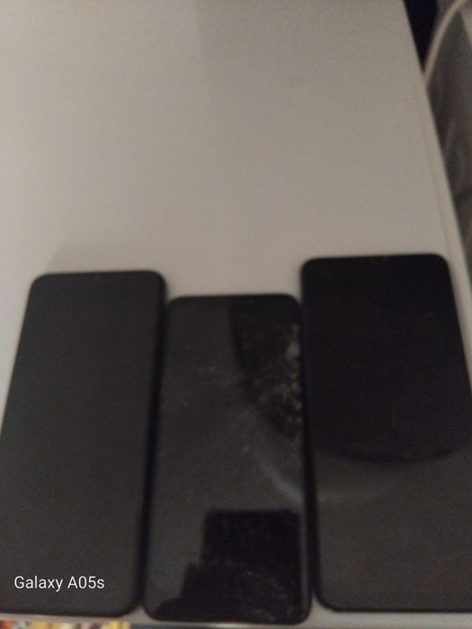 3 telemoveis para peças por 10 euros cada