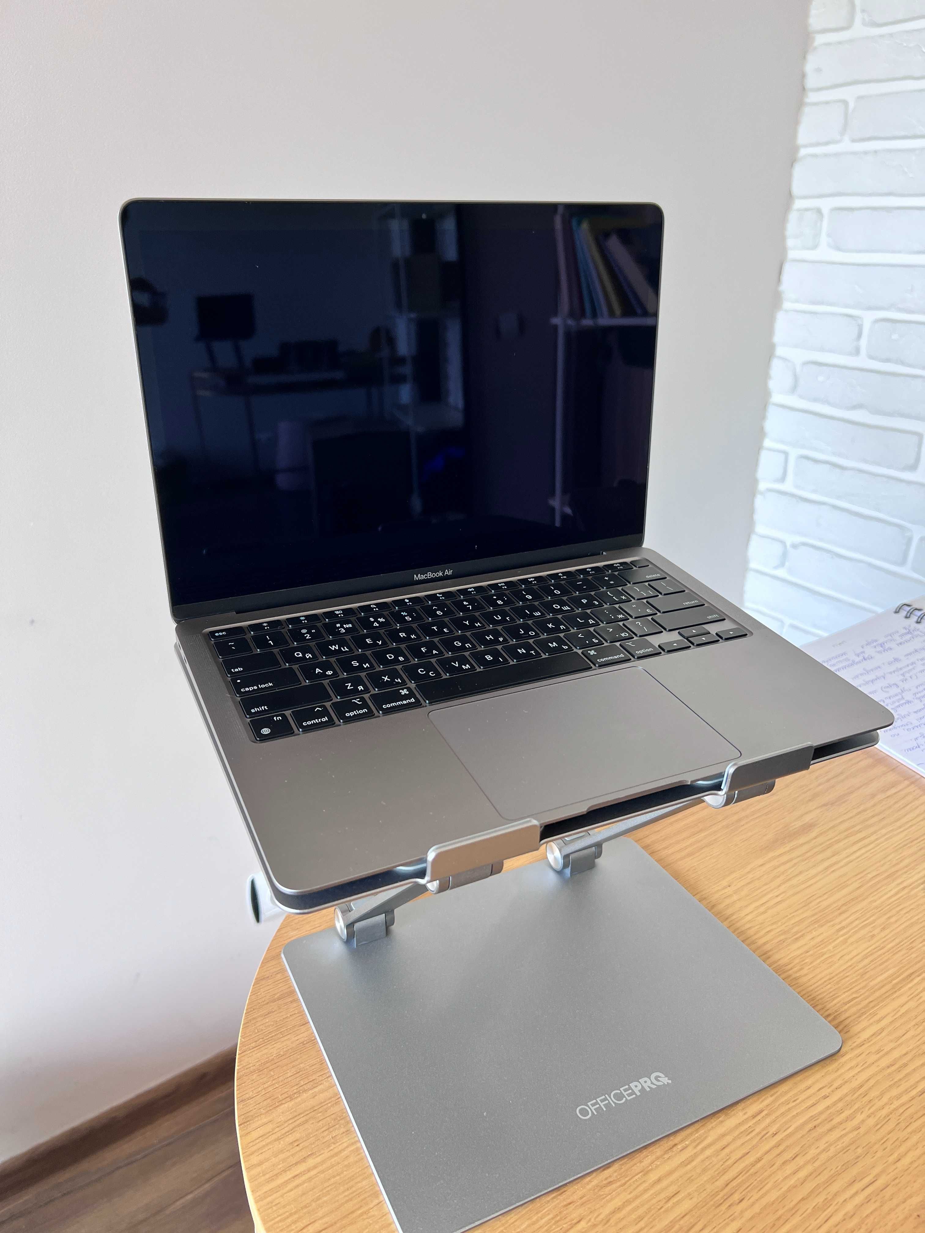 MacBook Air Retina M1, 2022 року, 8GB RAM / 256GB SSD