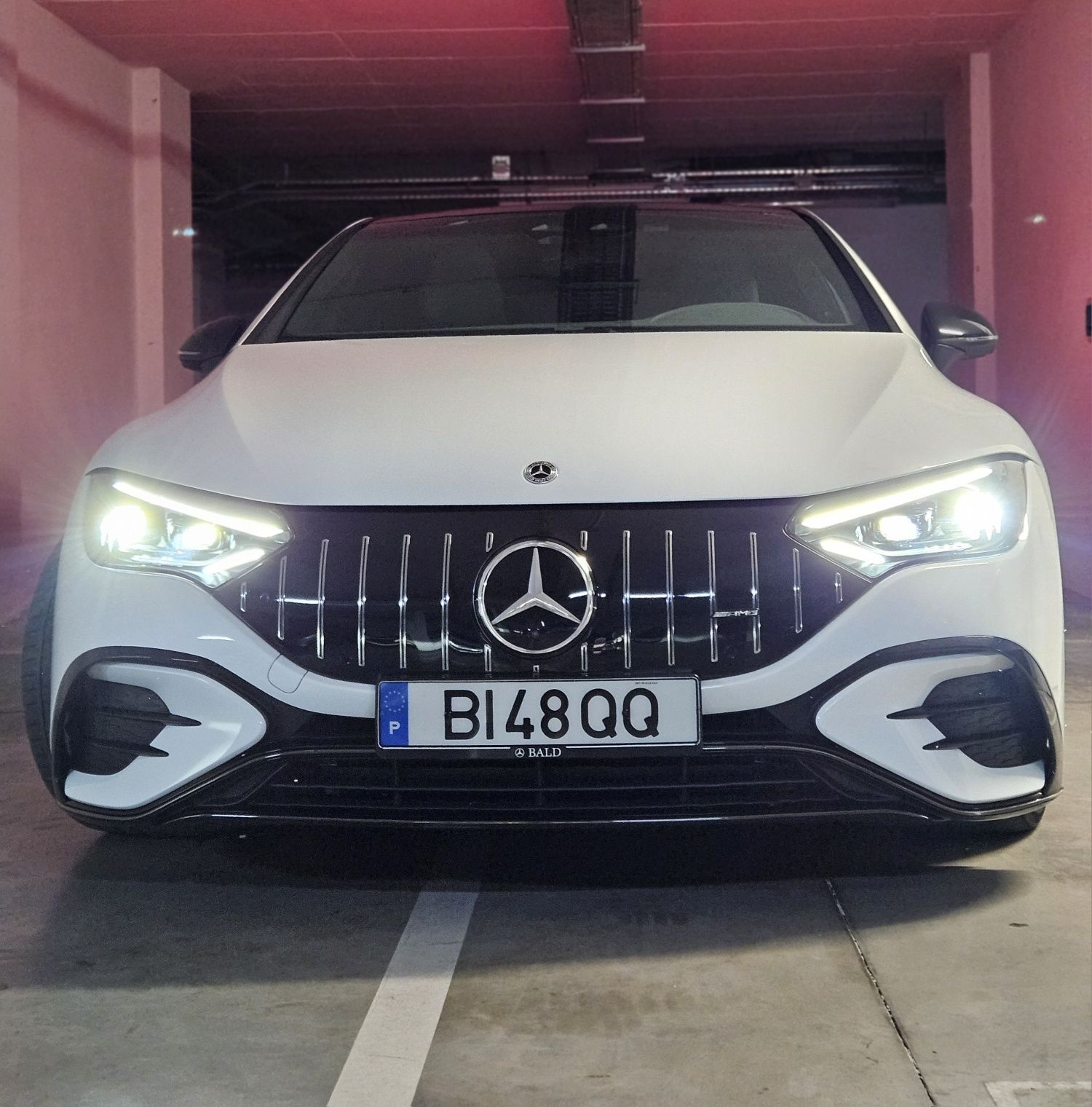 Mercedes-AMG EQE 43 4MATIC Edition(iva dedutível a 100%)