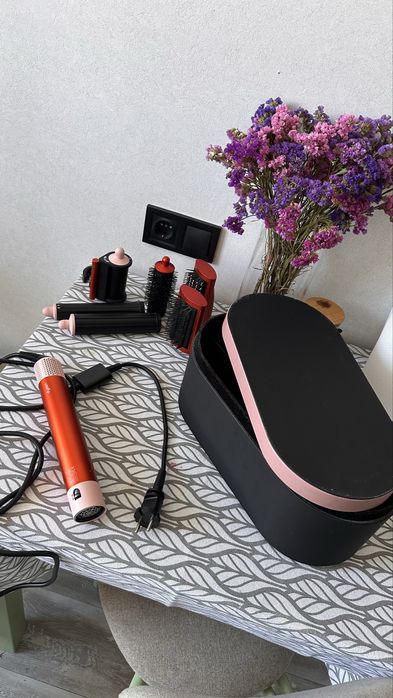 Стайлер Dyson стан ідеальний