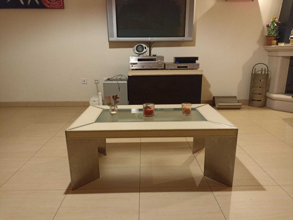 Mobiliário/recheio de casa.