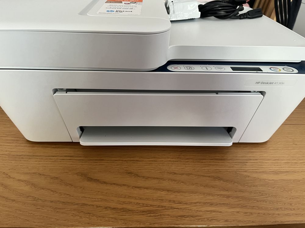 Impressora e scanner HP DeskJet 4130e