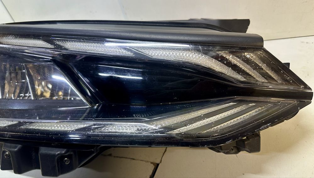 Фара правая Kia EV6 USA 2021 2022 2023 рік 92102CV020