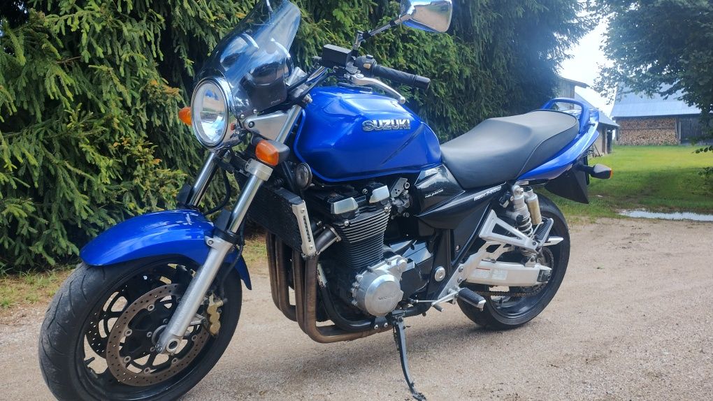 Motocykl Suzuki gsx 1400