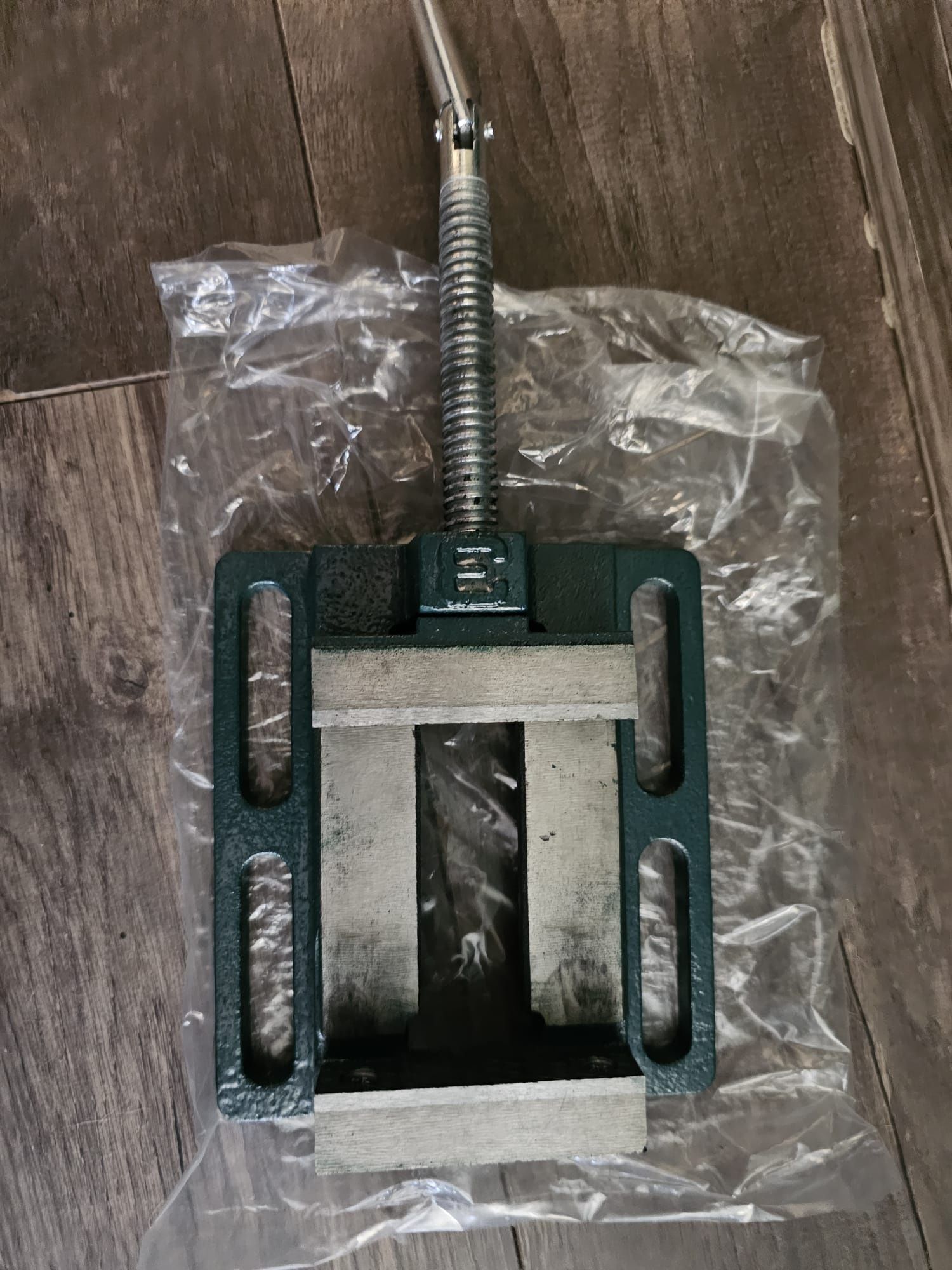 Imadło maszynowe wiertarskie 80mm rozstaw 85mm wiertarka