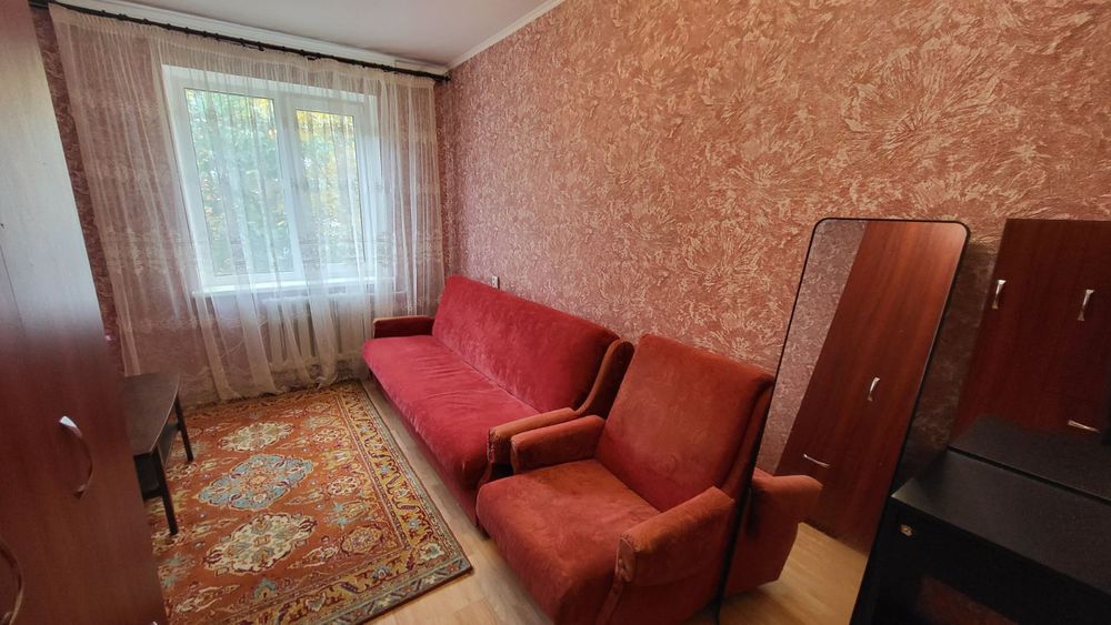 Продаж 4к проспект Космонавтів