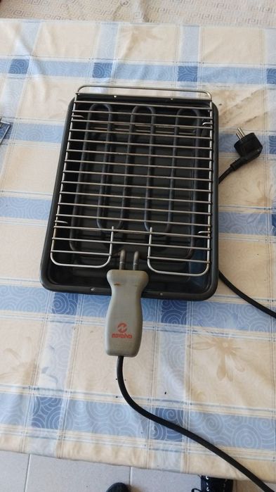 Grelhador elétrico