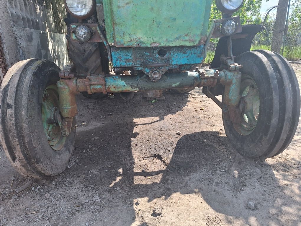 Продам передній міст т40.