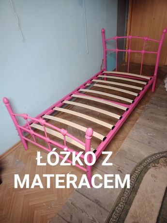 Łóżko metalowe dla dziewczynki z materacem
