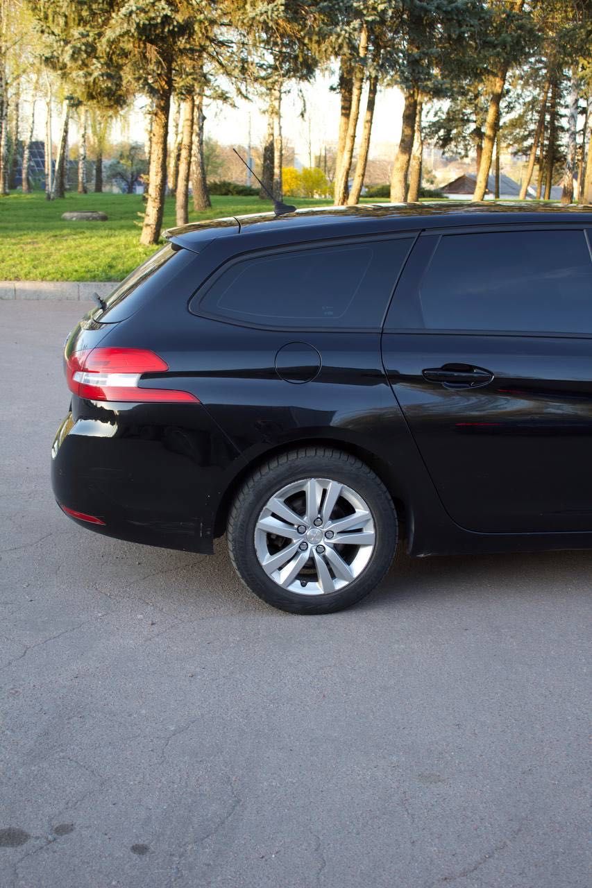 Peugeot 308 2016 1,6 дизель