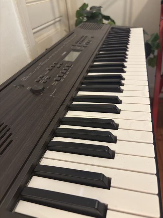 Teclado Yamaha psr360