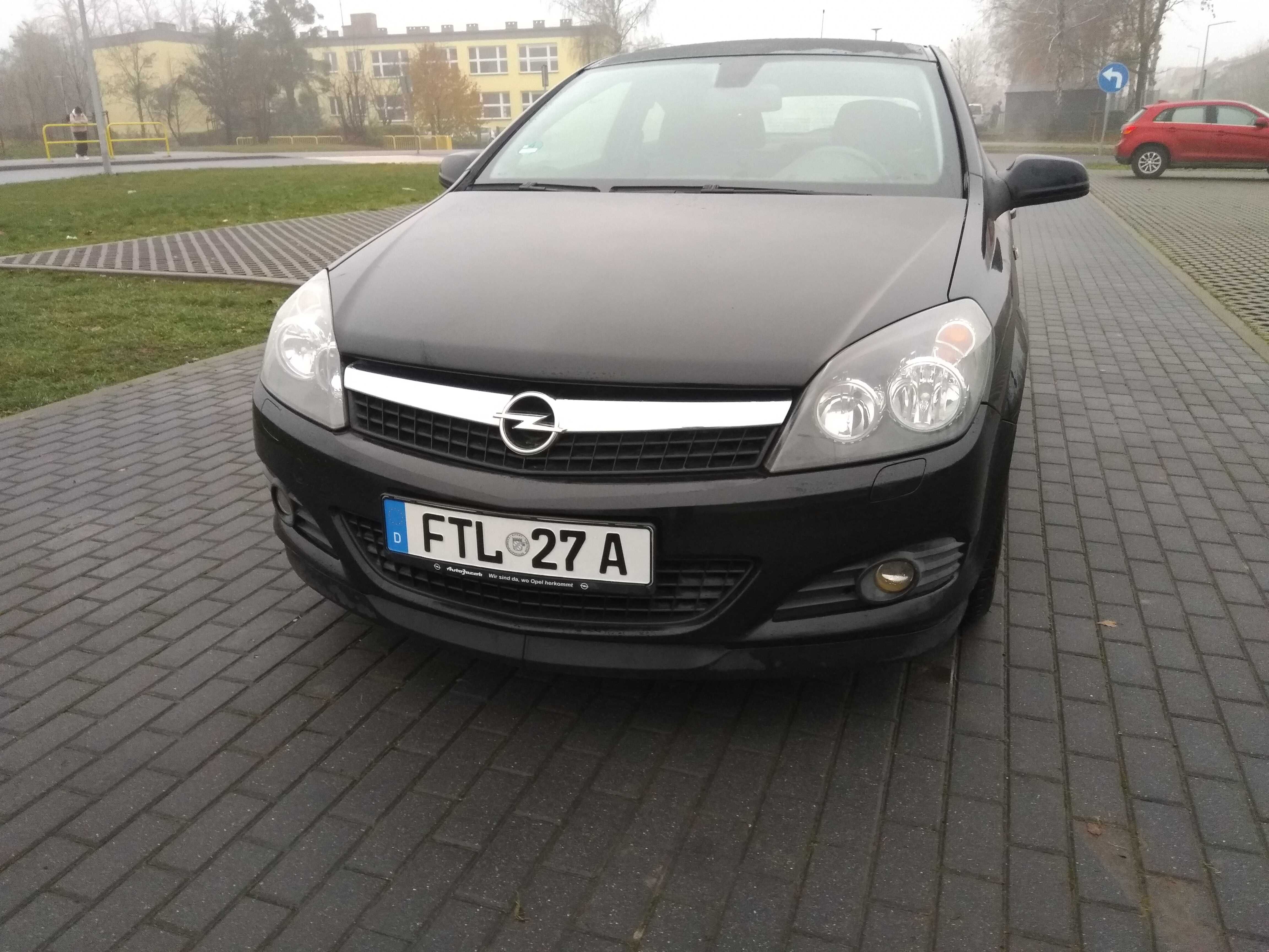 Astra GTC 1.6 105KM  Klima  Nawigacja Zamiana