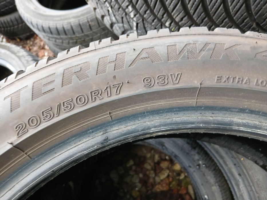 Opona używana 205/50R17 Firestone Winterhawk 4 1szt.