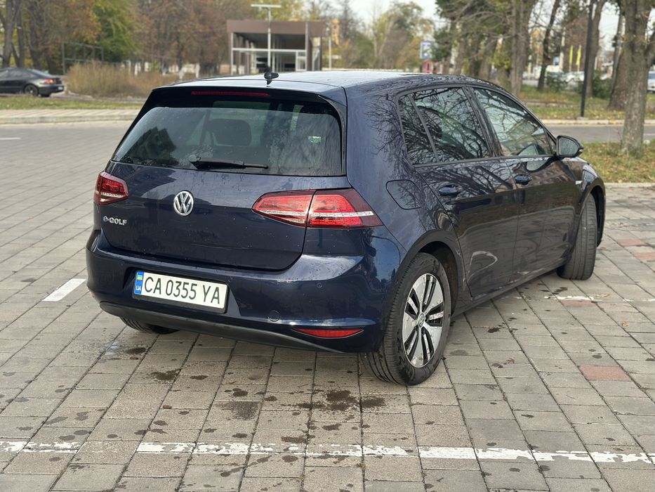 Фольцваген Е-ГОЛЬФ