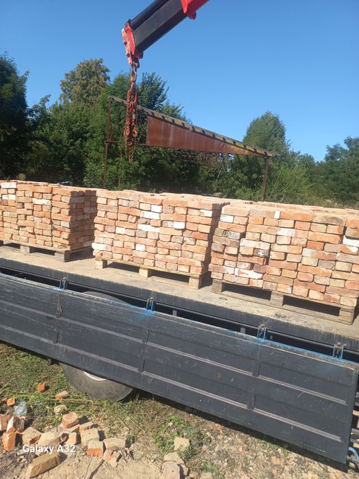 Цегла рядова після демонтажу будівлі