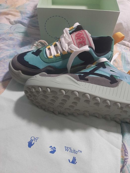 Кросівки off-white