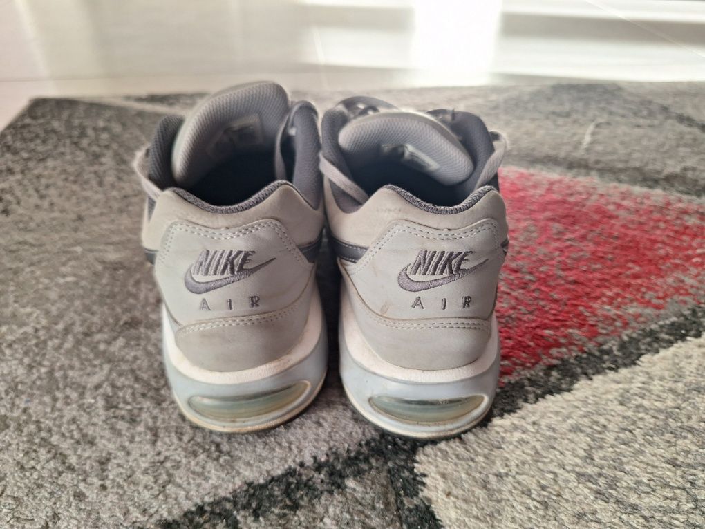 Nike Air Max Command leather..Rozm.42,5