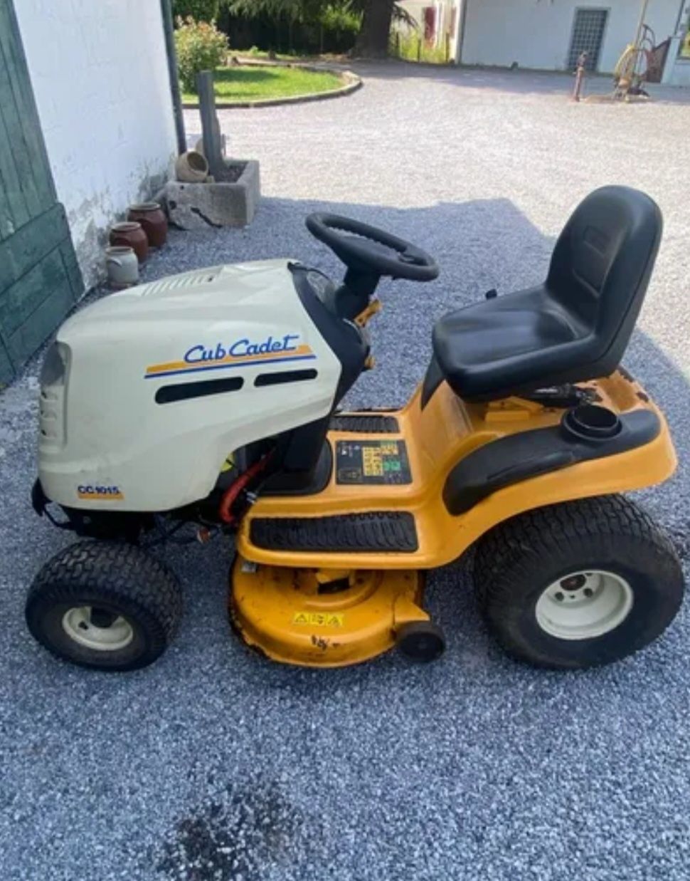 Tractor corta relva