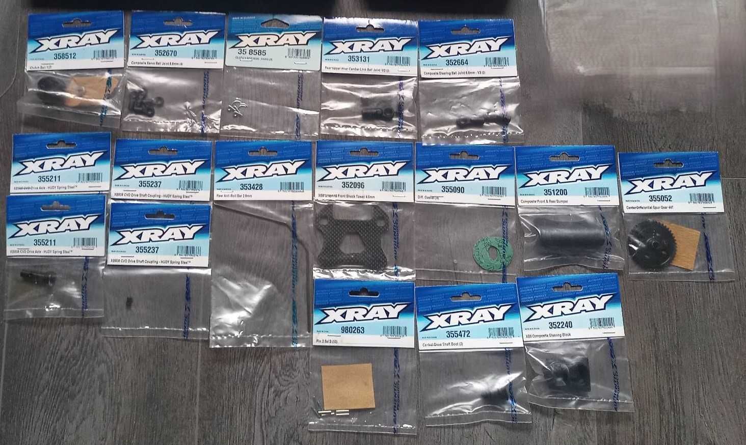 Części do modelu zdalnie sterowanego Xray XB8 1/8