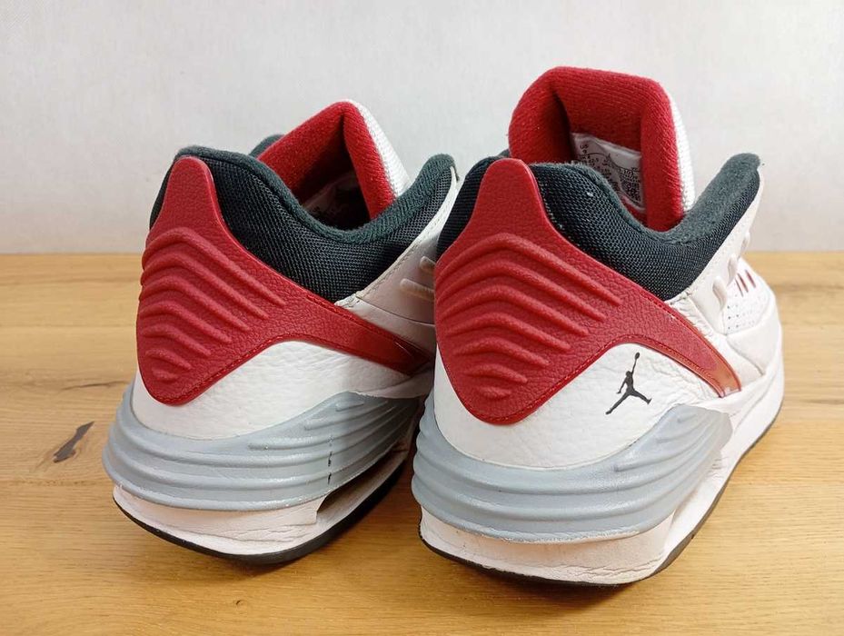 Buty NIKE AIR Jordan MAX AURA 5, do koszykówki 42,5