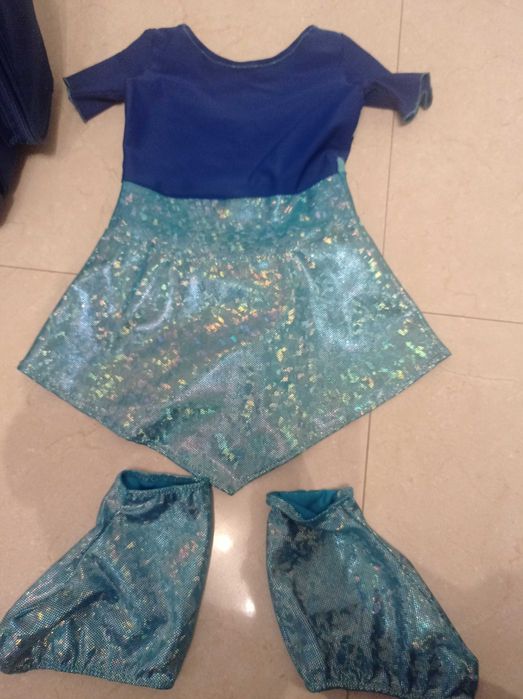 Artigos de patinagem em excelente estado (vestido + protetores + saco)