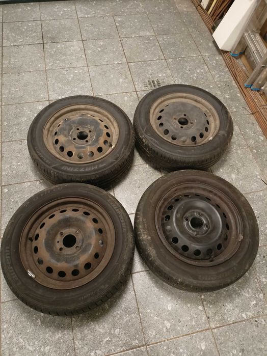 Opony 185/60/R15 letnie 15 cali z felgami stalowymi do renault clio