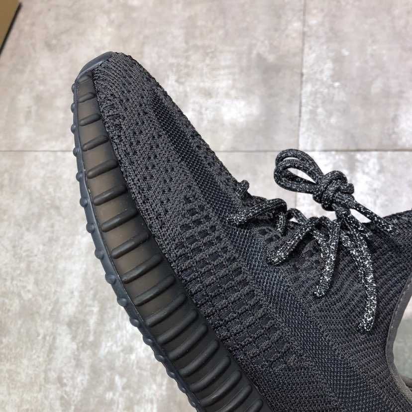 buty Espadryle adidasYeezy Boost350V2 czarny Espadryle R.44