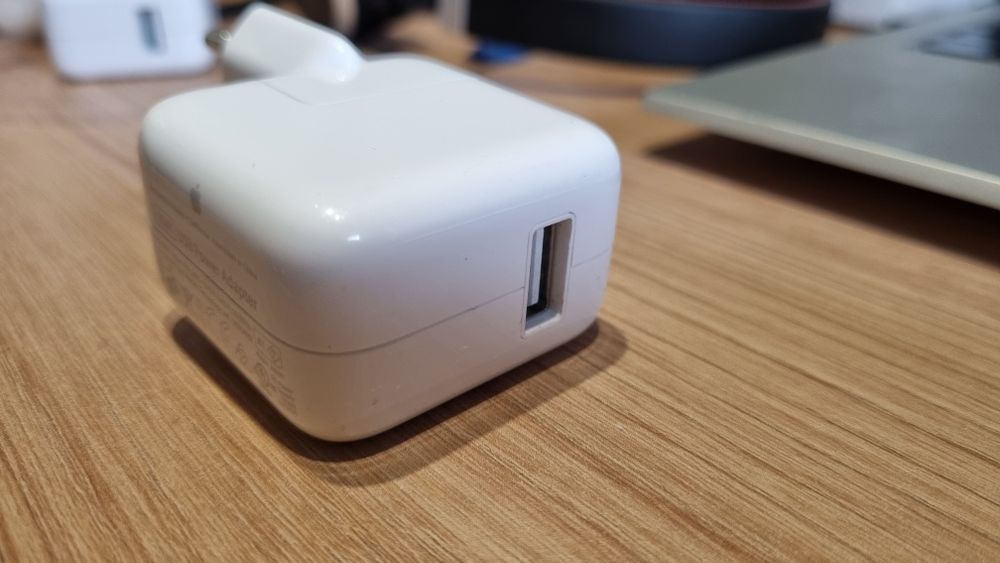 Oryginalna ładowarka Apple A1357 10W