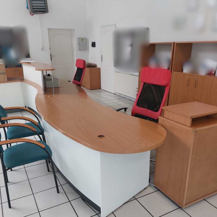 Lada sklepowa wraz z biurkami stan Bardzo dobry