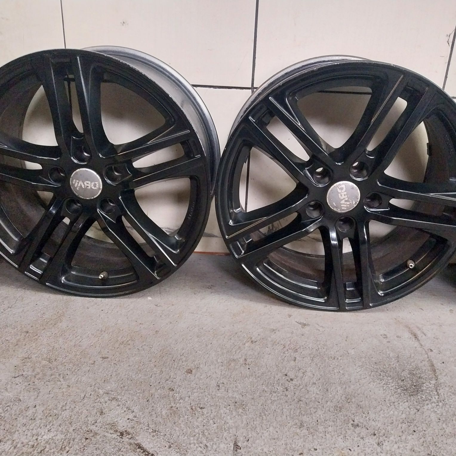 Felgi Aluminiowe R17 5x112 8J ET 35