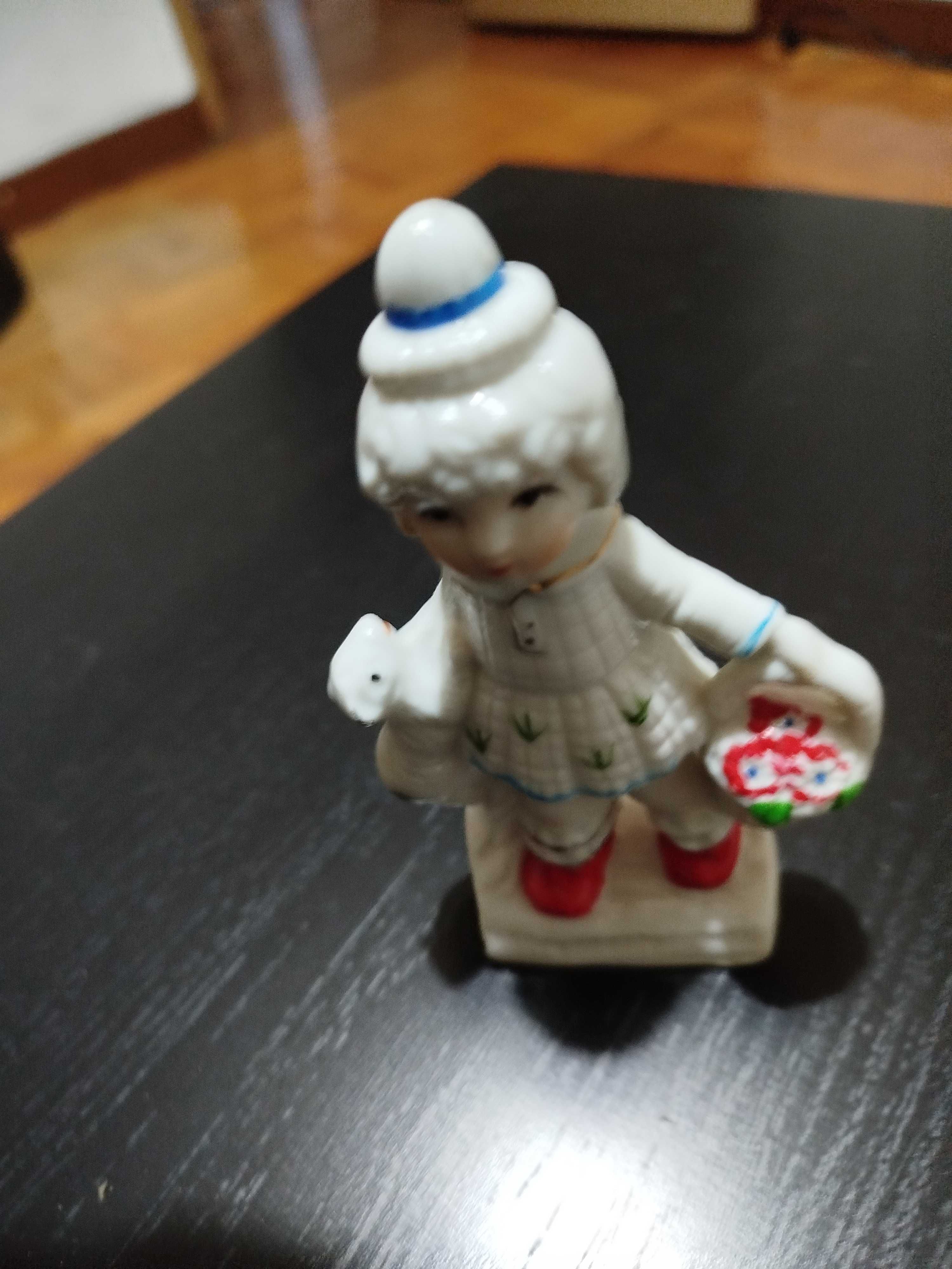Peças antigas em porcelana decoração