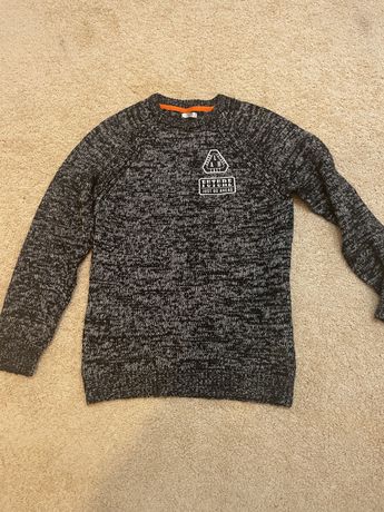 Sweter czarny chłopięcy 158-164