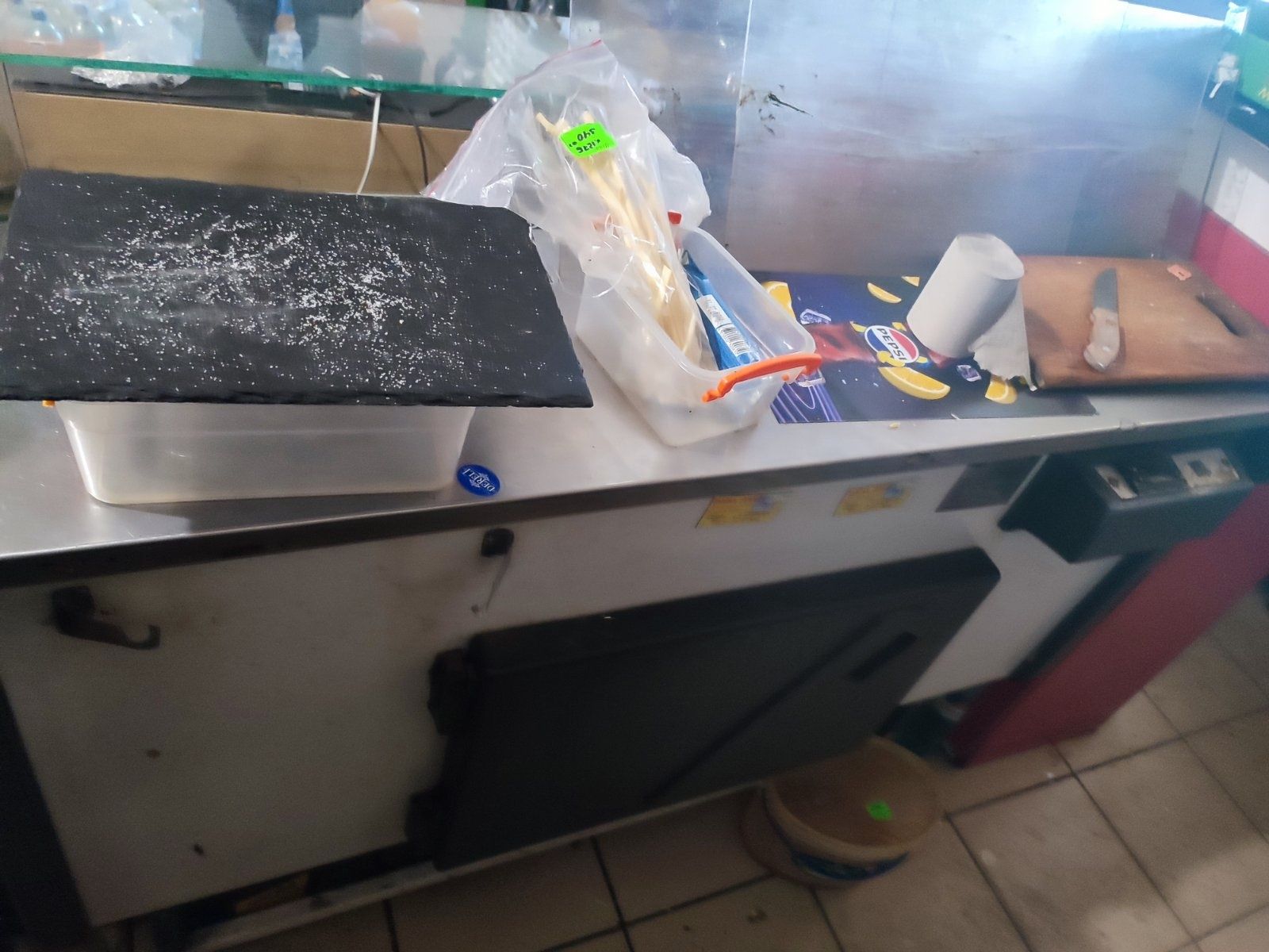 Холодильна вітрина друга