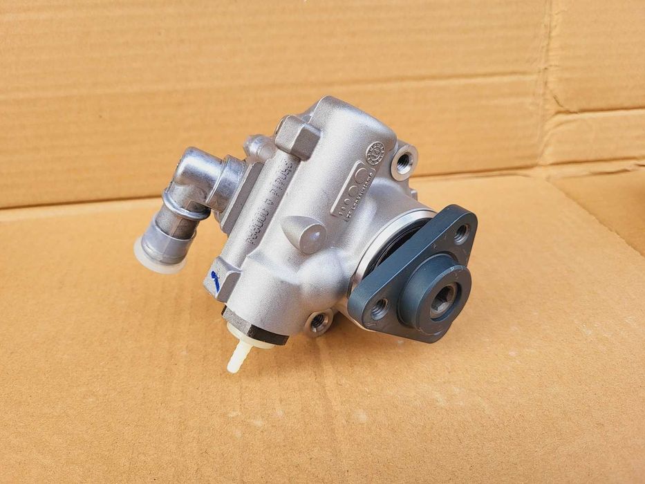 Pompa wspomagania  Audi A4 Quattro A6 Passat Santana Skoda  Nowa Oryg.