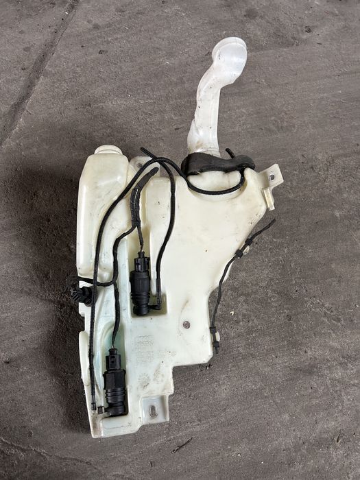 Audi a8d3 zbiorniczek spryskiwaczy kompletny