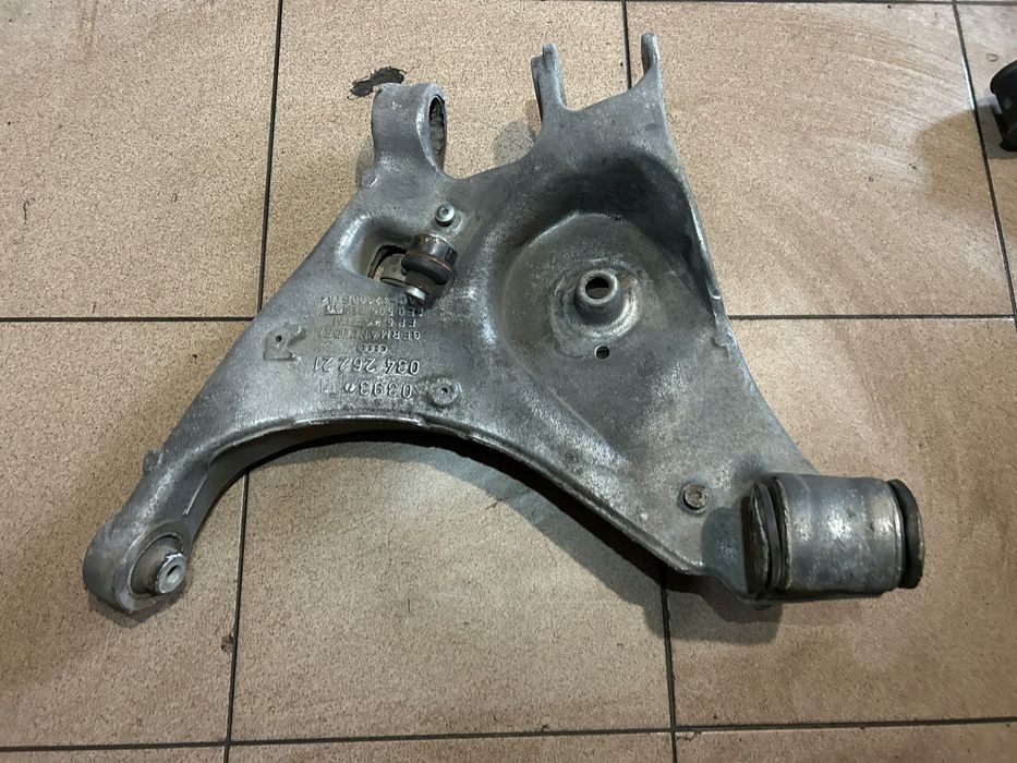 Wahacz Dolny Lewy tył Audi A4 B6 Sedan Kombi