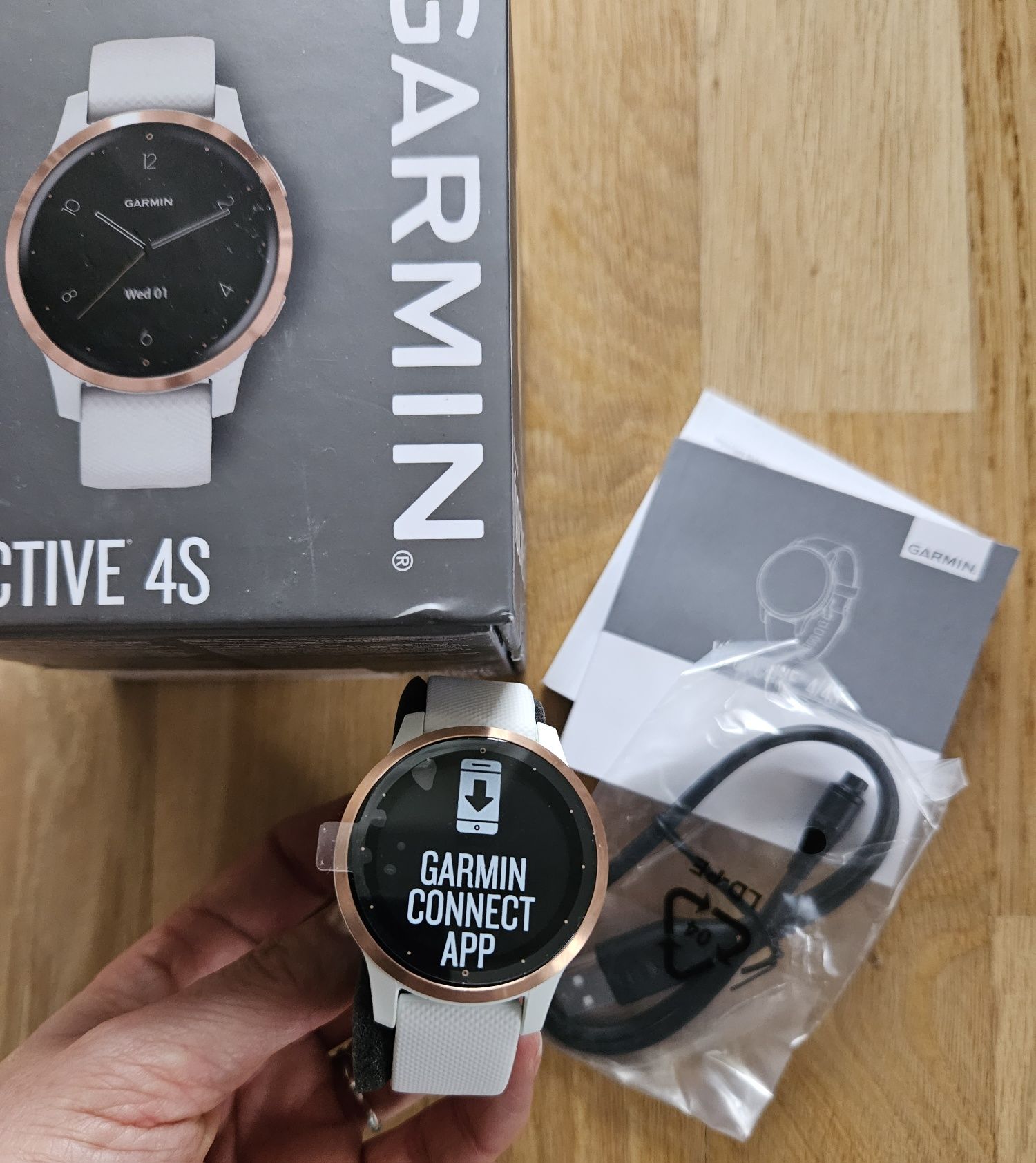 Смартгодинник Garmin vivoactive 4s