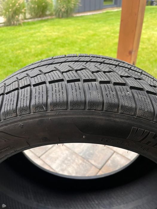 Opony zimowe 235 45 R17 super stan, Siemiany