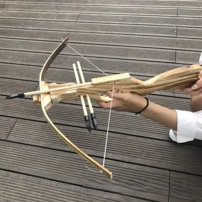 Іграшковий дерев'яний арбалет/Игрушечный деревянный арбалет