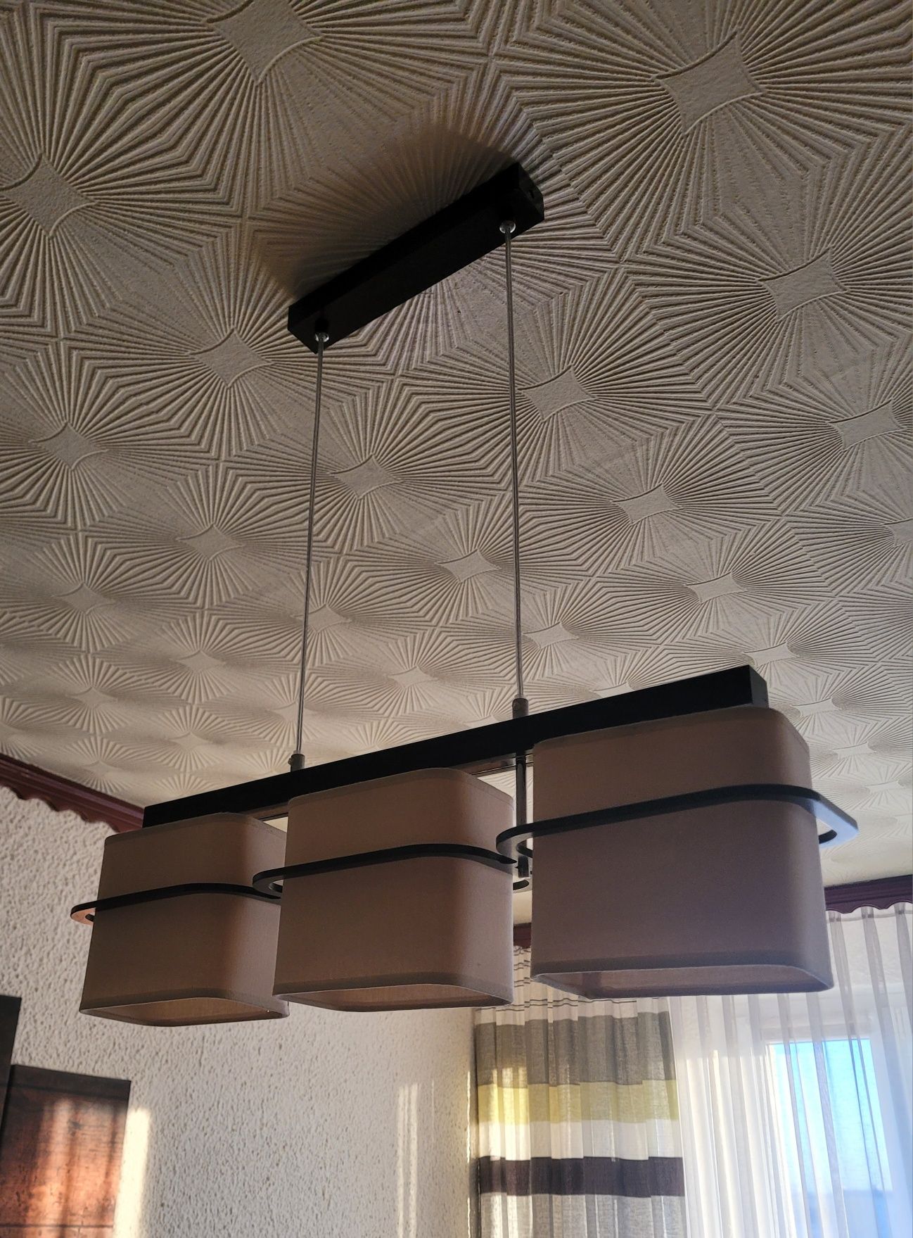 Lampa beżowe abażury 3 punkty świetlne