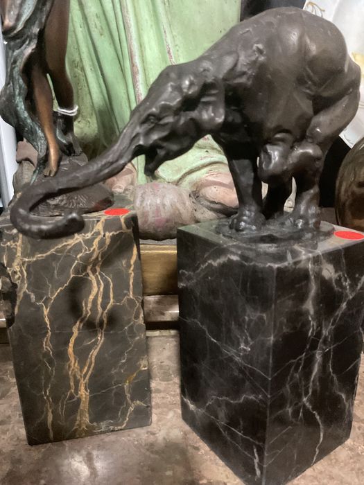 Escultura bronze elefante em base mármore com 22 cm