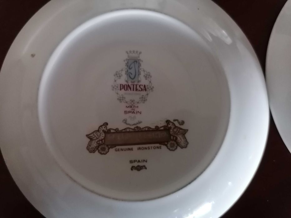 Conjunto de duas chávenas com pires Pontesa