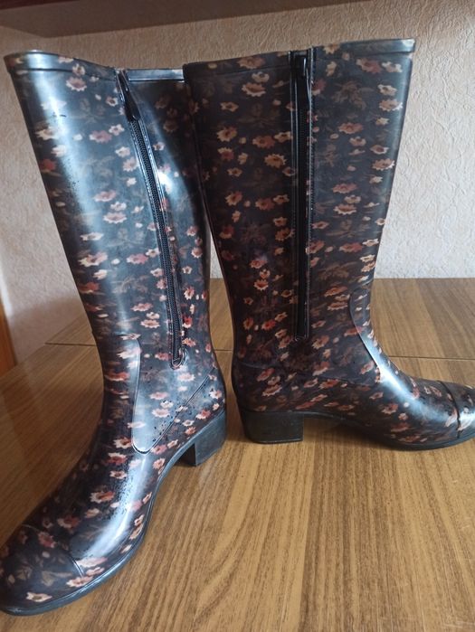 Резинові  чоботи.